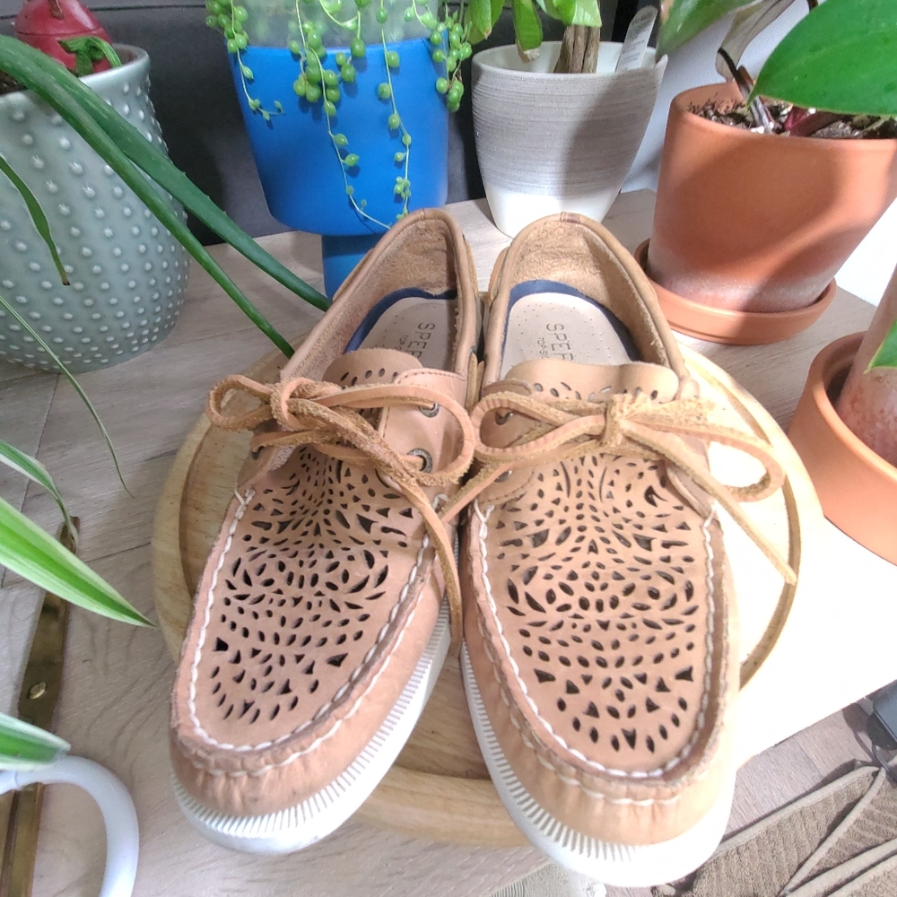 Sperry leather boat shoes
